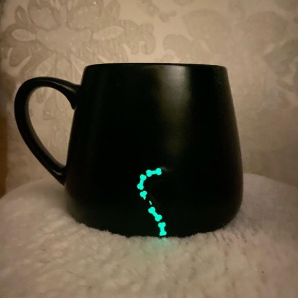 🐈‍⬛ Glow in the dark black cat witch mug Charmed aroma empty - Picture 3 of 8